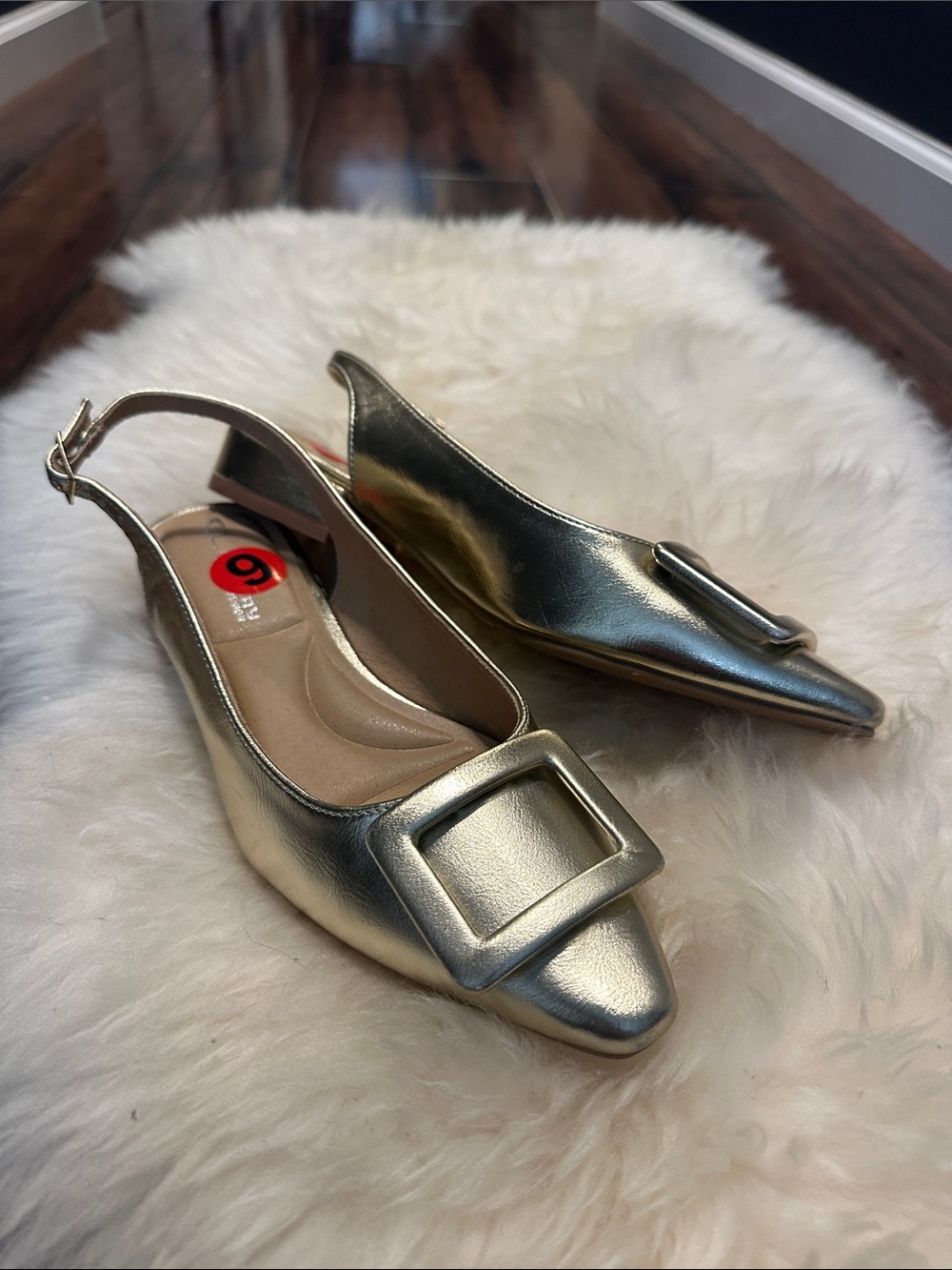 New gold flats